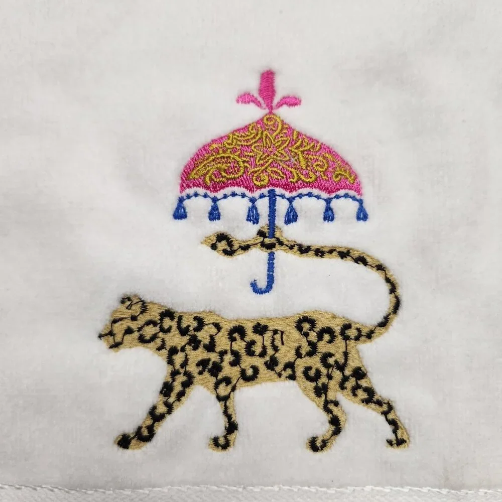 GE LIVING Embroidered Circus Animals Leopard and Tiger Decorative Hand Towels